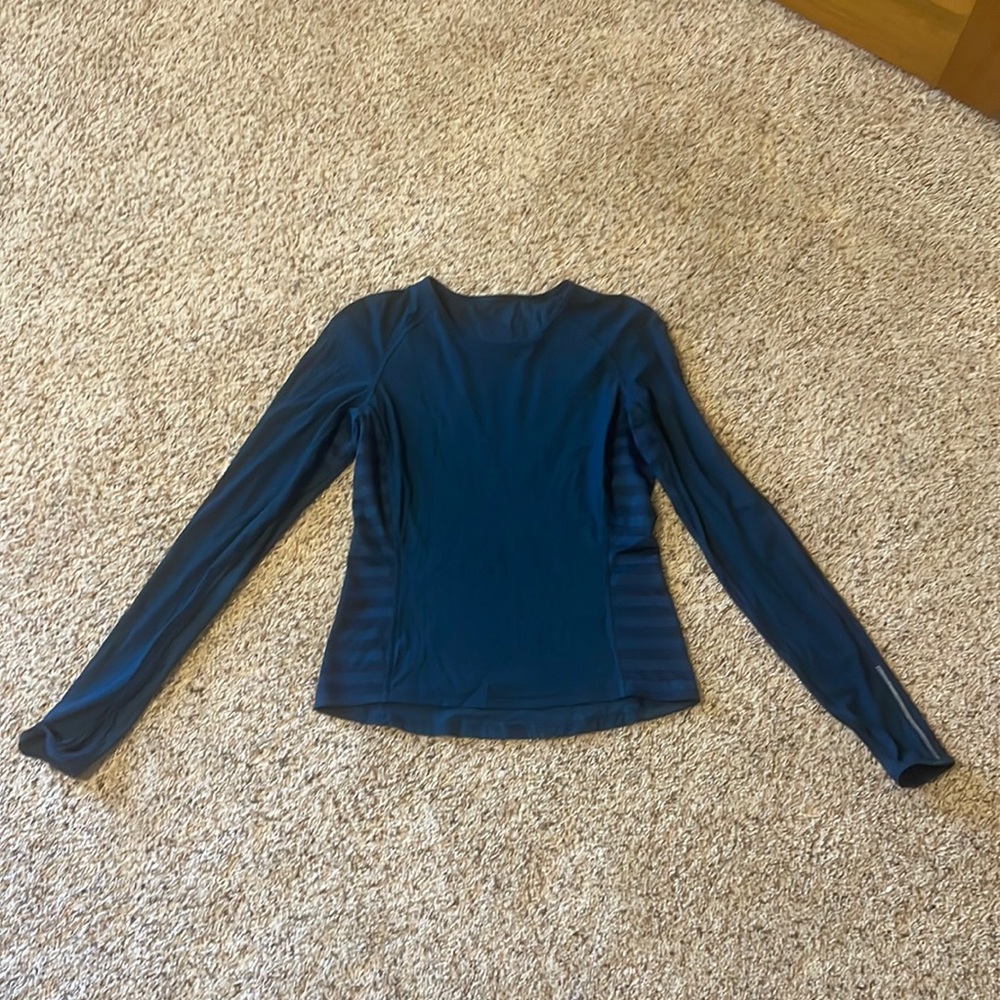 Size 2 blue long sleeve Lululemon top